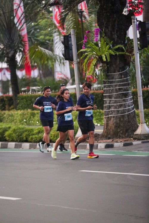 Race photo from KEMLU RUN 2025