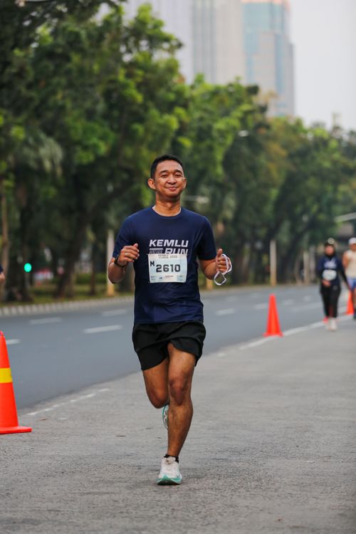 Race photo from KEMLU RUN 2025