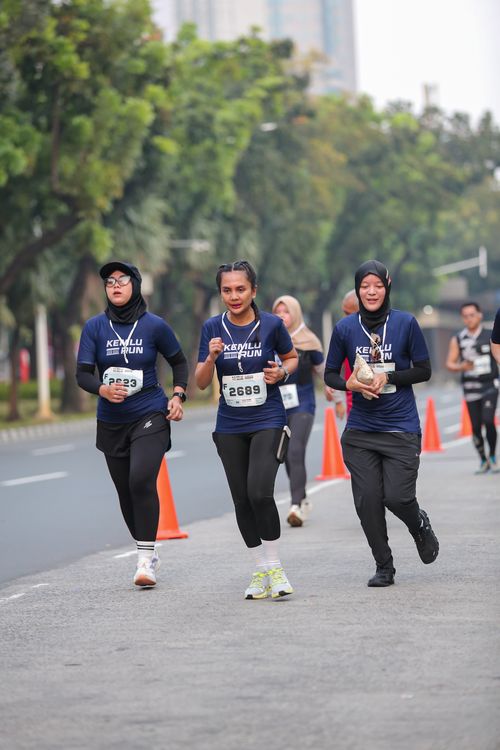 Race photo from KEMLU RUN 2025