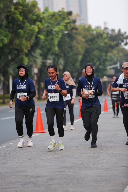 Race photo from KEMLU RUN 2025