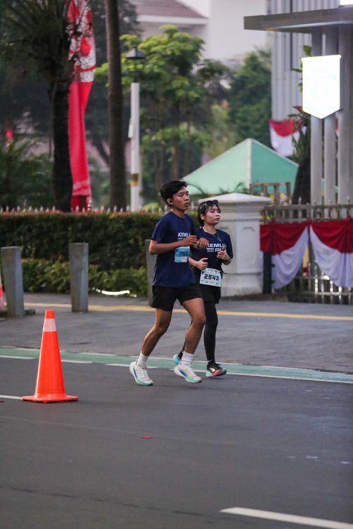 Race photo from KEMLU RUN 2025