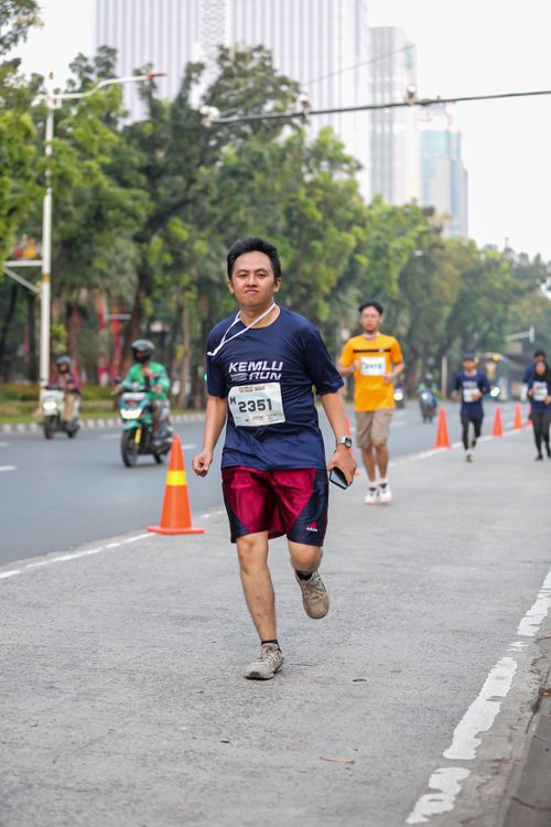Race photo from KEMLU RUN 2025