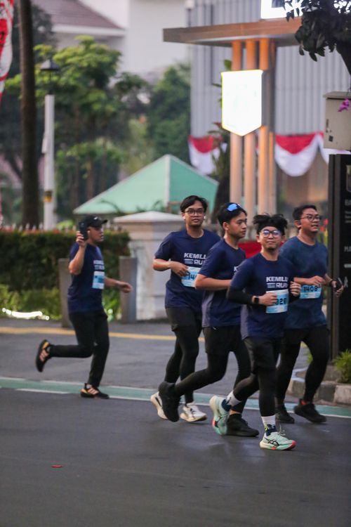 Race photo from KEMLU RUN 2025