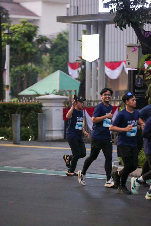 Race photo from KEMLU RUN 2025