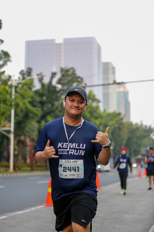 Race photo from KEMLU RUN 2025