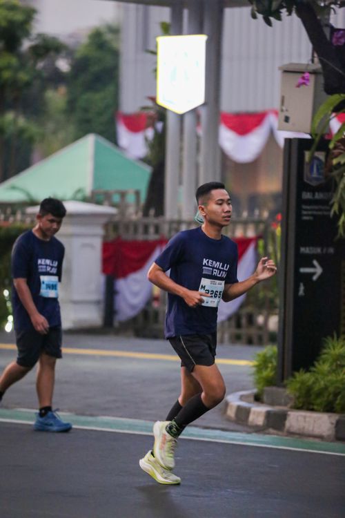 Race photo from KEMLU RUN 2025