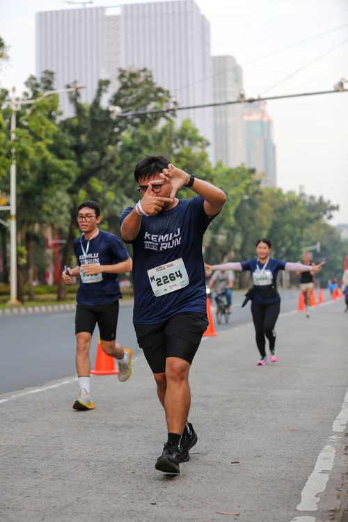 Race photo from KEMLU RUN 2025