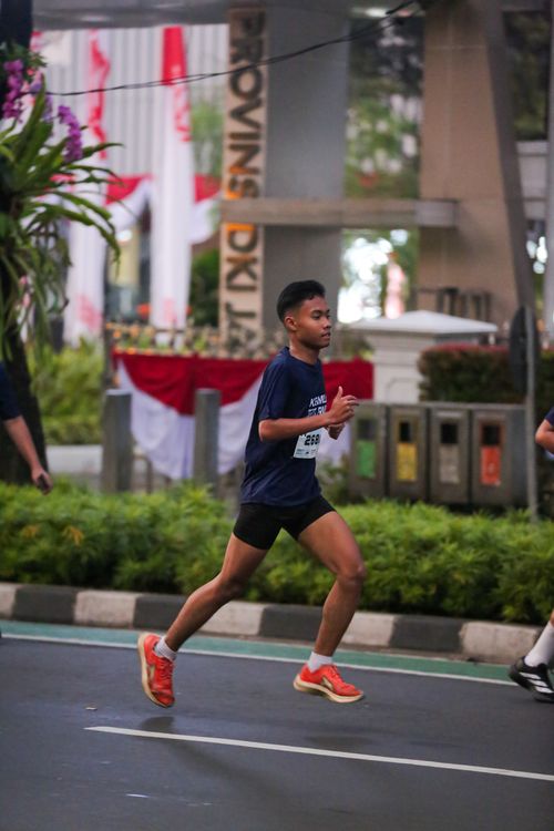 Race photo from KEMLU RUN 2025