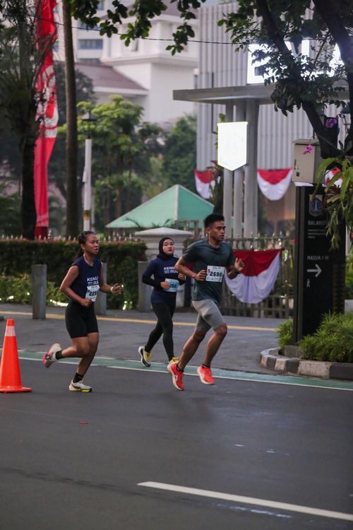 Race photo from KEMLU RUN 2025