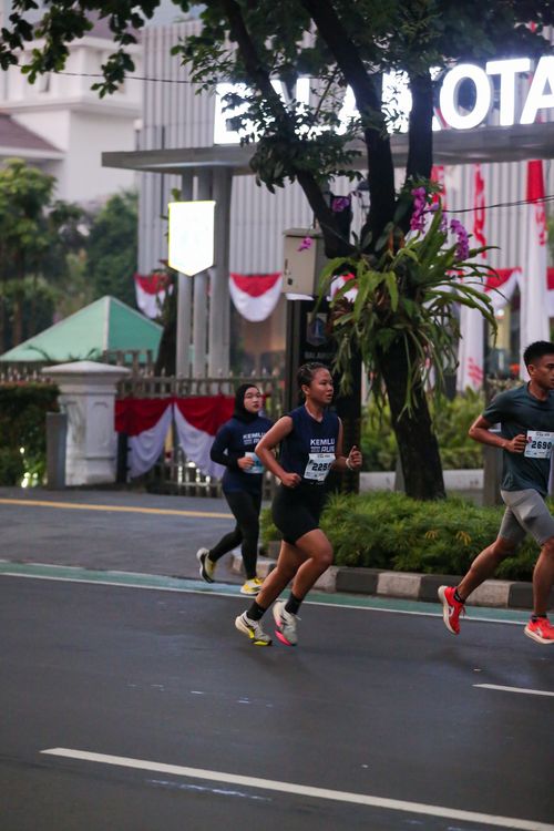 Race photo from KEMLU RUN 2025