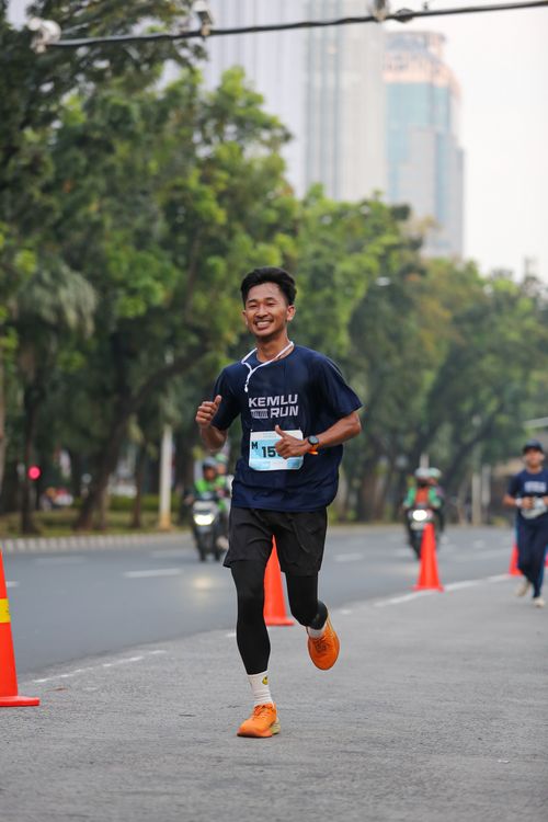 Race photo from KEMLU RUN 2025