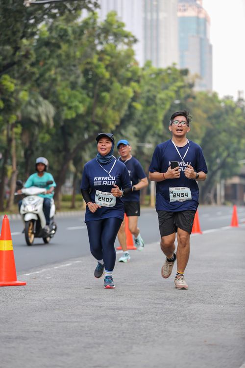 Race photo from KEMLU RUN 2025