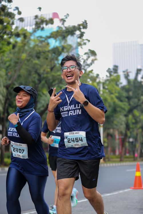 Race photo from KEMLU RUN 2025