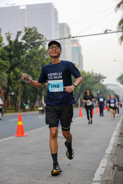 Race photo from KEMLU RUN 2025