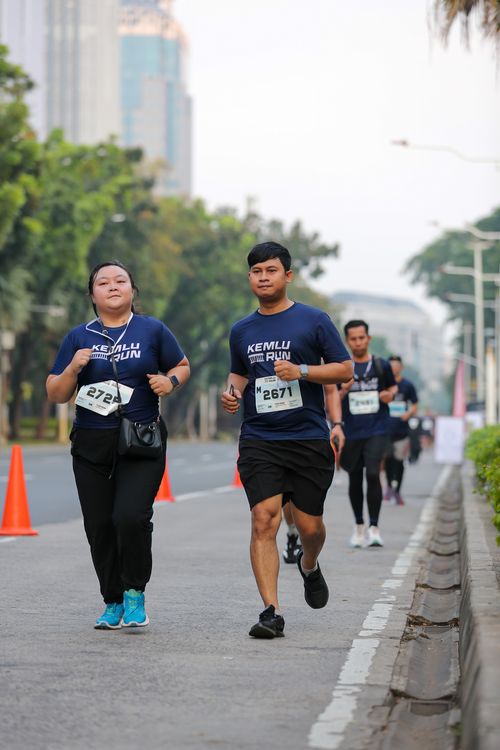 Race photo from KEMLU RUN 2025