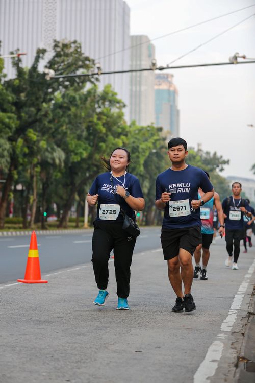 Race photo from KEMLU RUN 2025