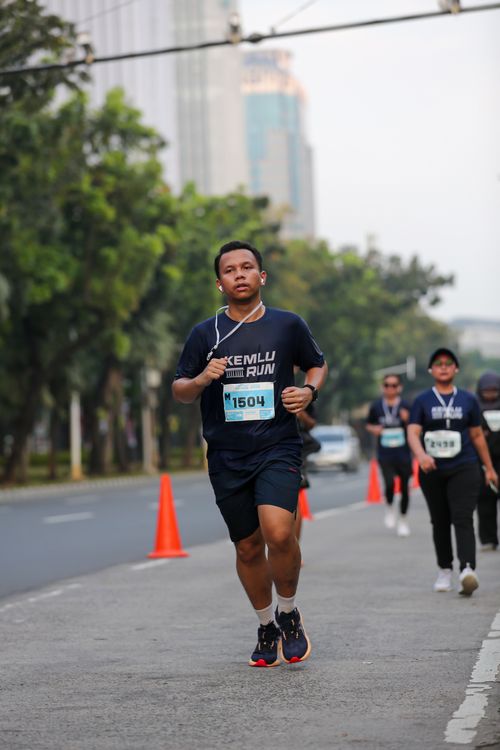 Race photo from KEMLU RUN 2025