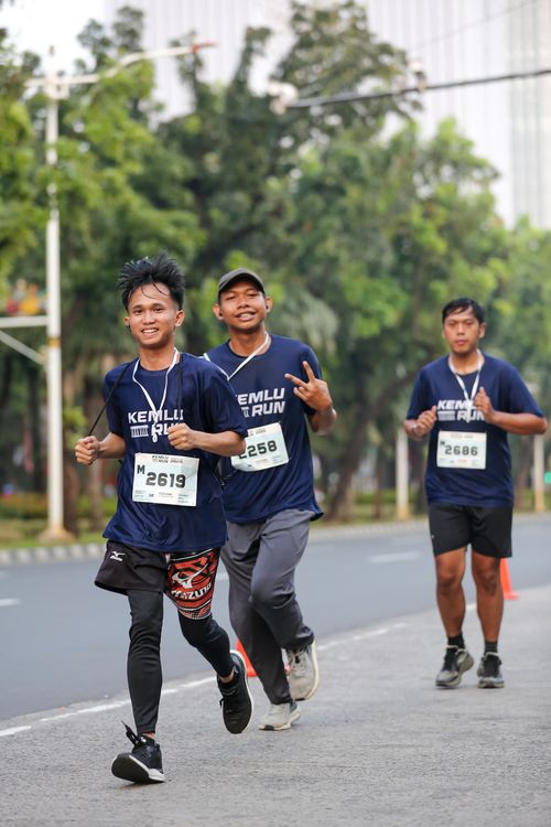 Race photo from KEMLU RUN 2025