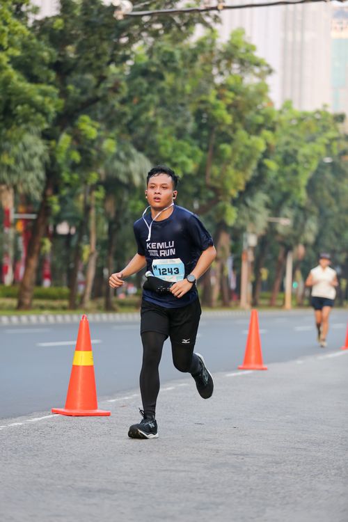 Race photo from KEMLU RUN 2025
