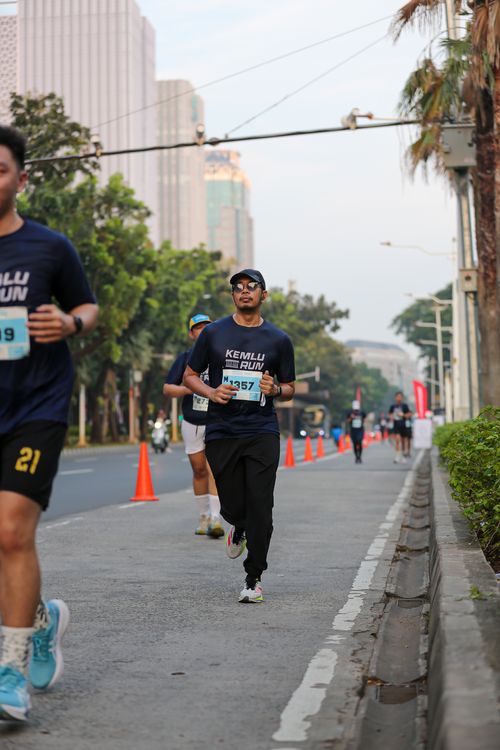 Race photo from KEMLU RUN 2025