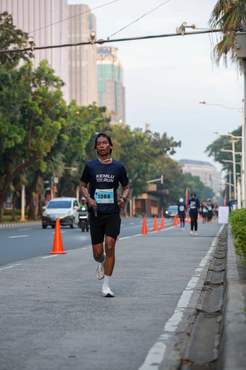 Race photo from KEMLU RUN 2025