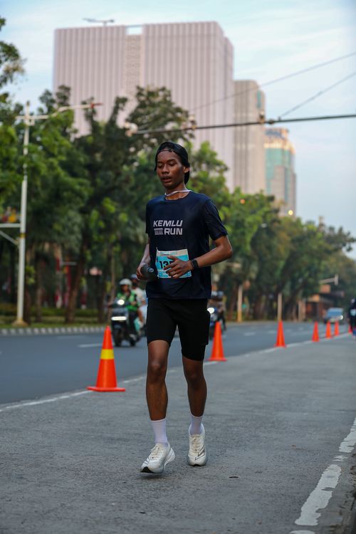 Race photo from KEMLU RUN 2025