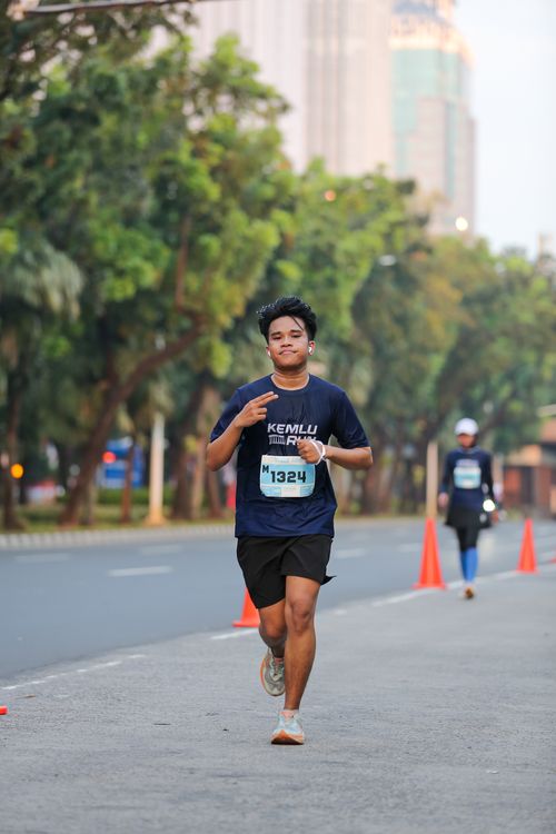 Race photo from KEMLU RUN 2025