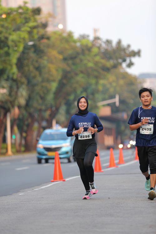 Race photo from KEMLU RUN 2025