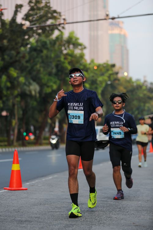 Race photo from KEMLU RUN 2025