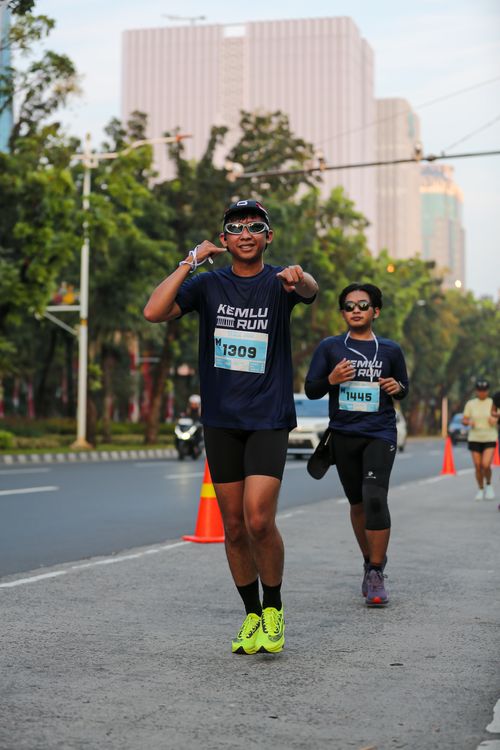 Race photo from KEMLU RUN 2025