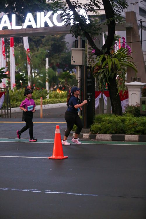 Race photo from KEMLU RUN 2025