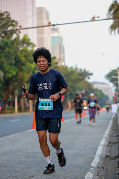 Race photo from KEMLU RUN 2025