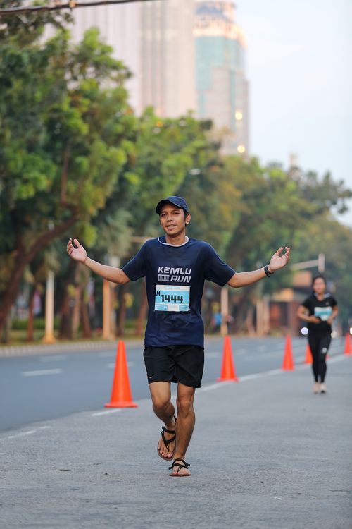 Race photo from KEMLU RUN 2025
