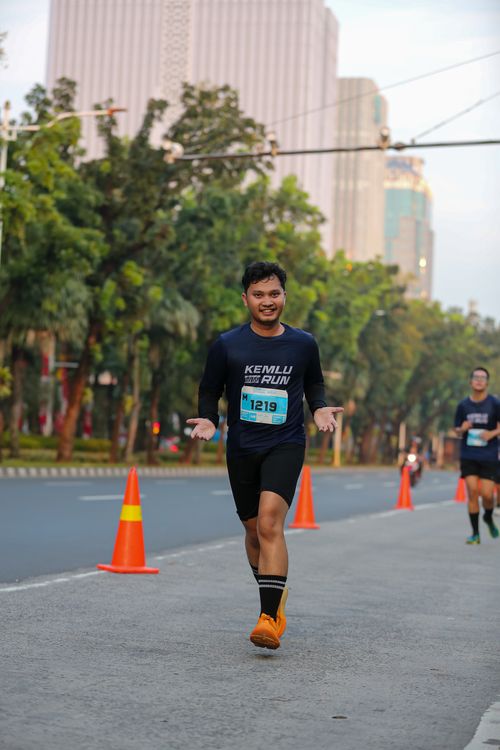 Race photo from KEMLU RUN 2025