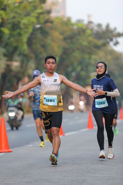 Race photo from KEMLU RUN 2025