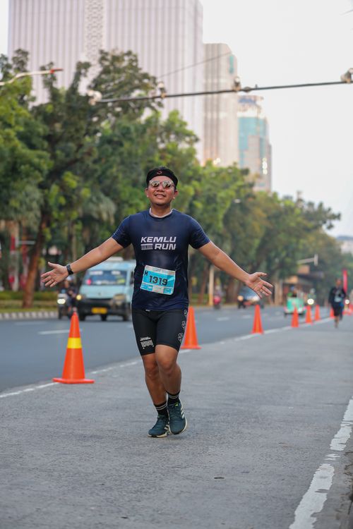 Race photo from KEMLU RUN 2025