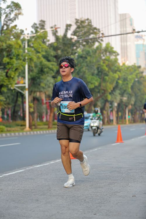 Race photo from KEMLU RUN 2025