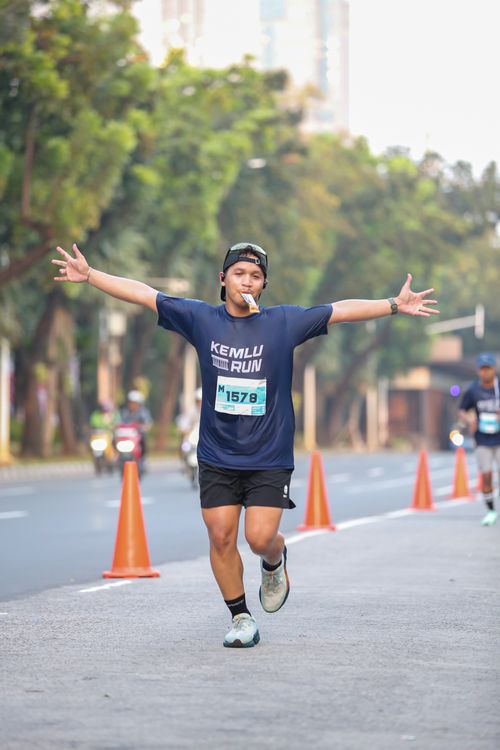 Race photo from KEMLU RUN 2025