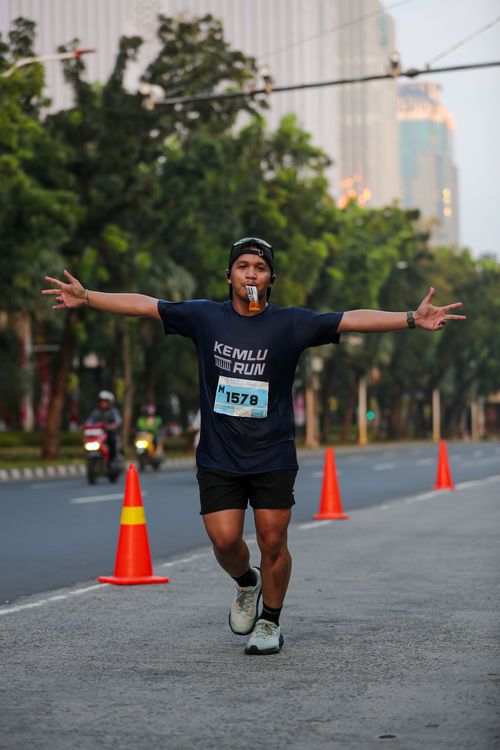 Race photo from KEMLU RUN 2025