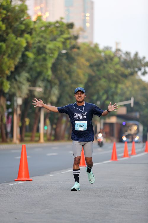 Race photo from KEMLU RUN 2025