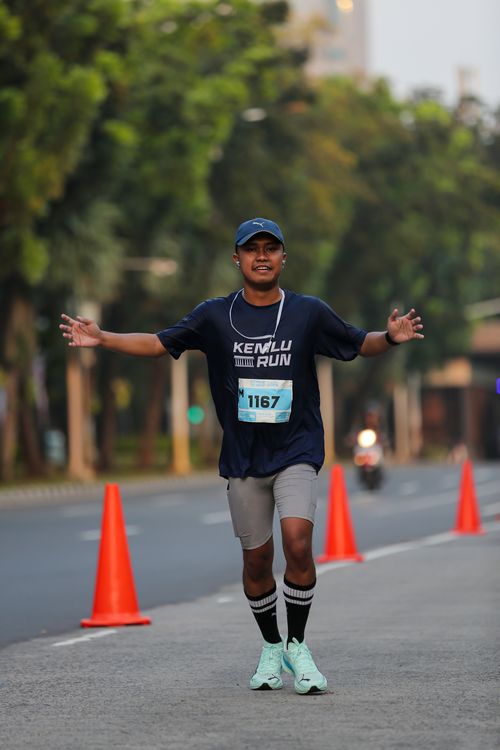 Race photo from KEMLU RUN 2025