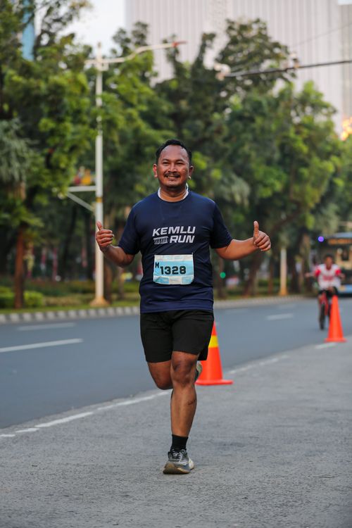 Race photo from KEMLU RUN 2025