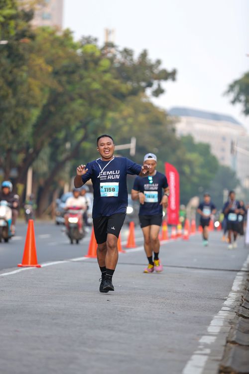 Race photo from KEMLU RUN 2025