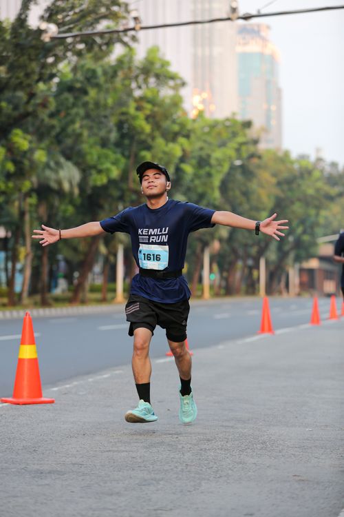 Race photo from KEMLU RUN 2025