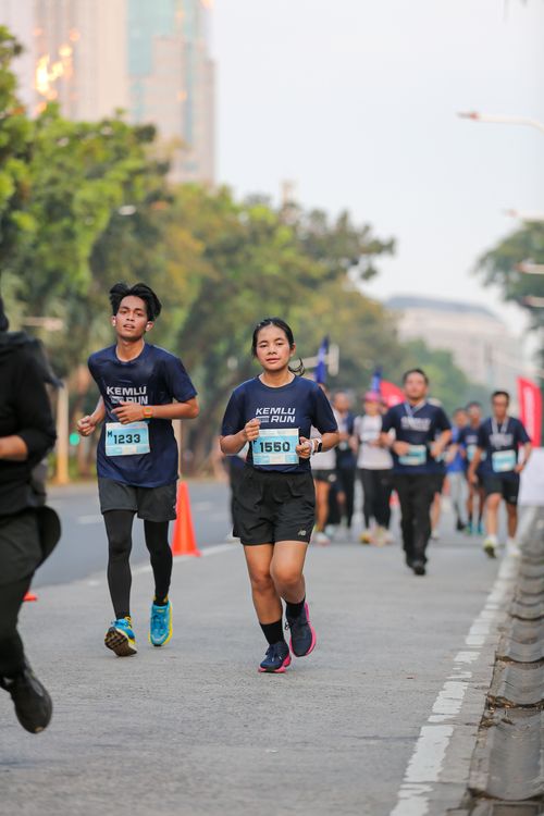 Race photo from KEMLU RUN 2025