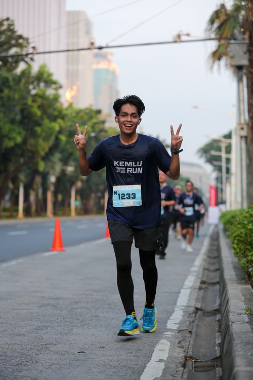 Race photo from KEMLU RUN 2025