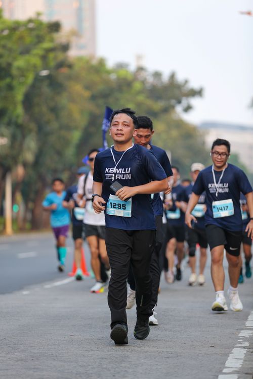 Race photo from KEMLU RUN 2025