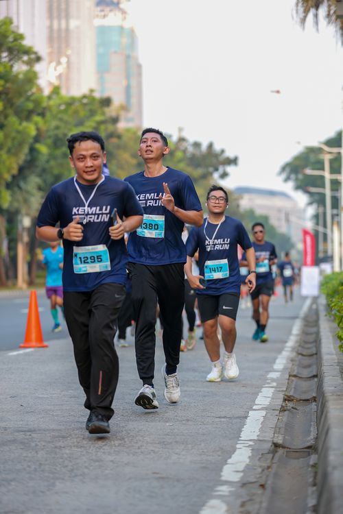 Race photo from KEMLU RUN 2025