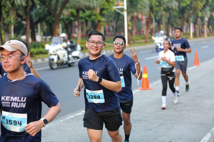 Race photo from KEMLU RUN 2025