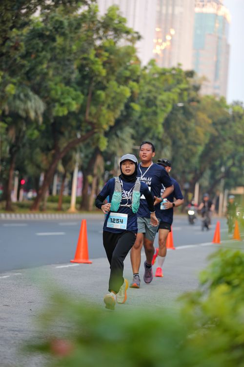 Race photo from KEMLU RUN 2025